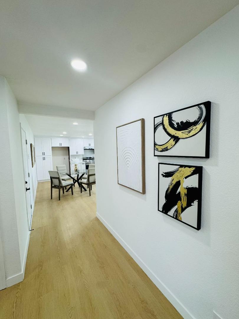 Detail Gallery Image 7 of 16 For 1213 Lightland Rd, San Jose,  CA 95121 - 3 Beds | 2 Baths