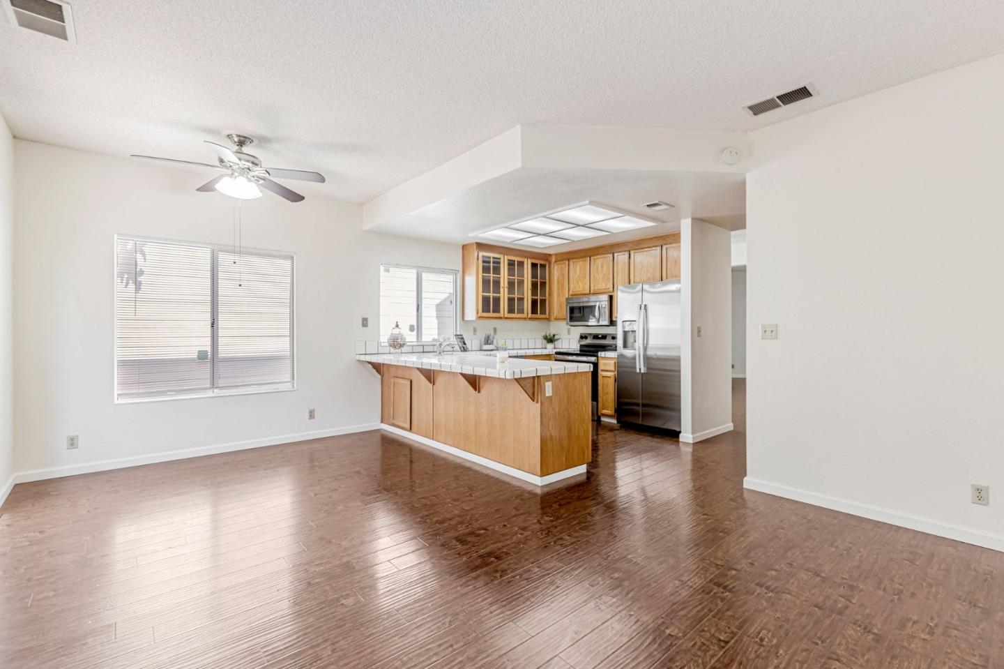 Detail Gallery Image 13 of 39 For 39737 Potrero Dr, Newark,  CA 94560 - 3 Beds | 2 Baths