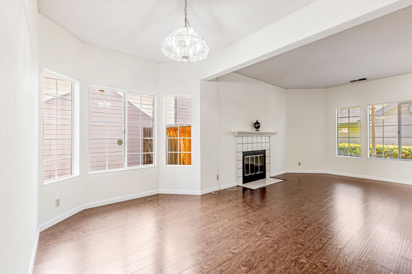 Detail Gallery Image 17 of 39 For 39737 Potrero Dr, Newark,  CA 94560 - 3 Beds | 2 Baths