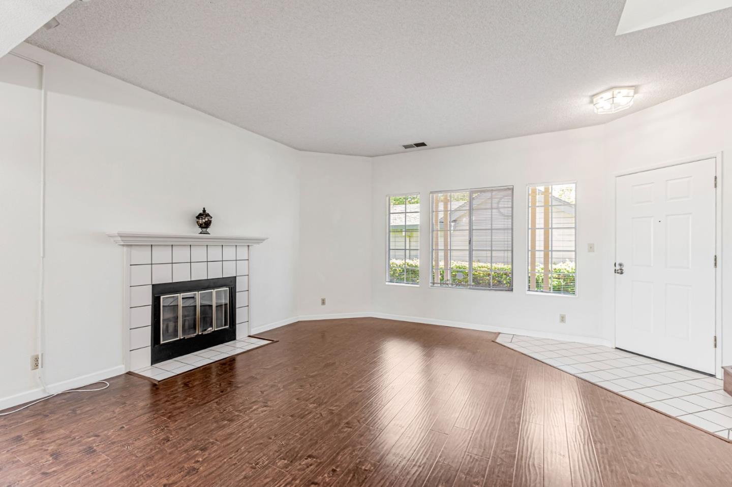 Detail Gallery Image 2 of 39 For 39737 Potrero Dr, Newark,  CA 94560 - 3 Beds | 2 Baths