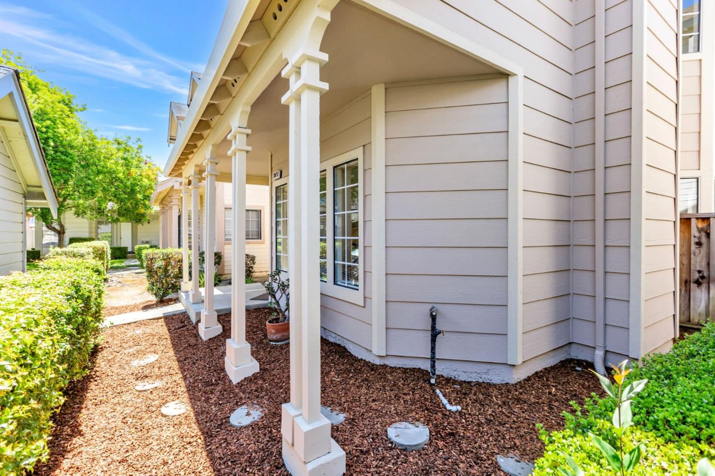 Detail Gallery Image 6 of 39 For 39737 Potrero Dr, Newark,  CA 94560 - 3 Beds | 2 Baths