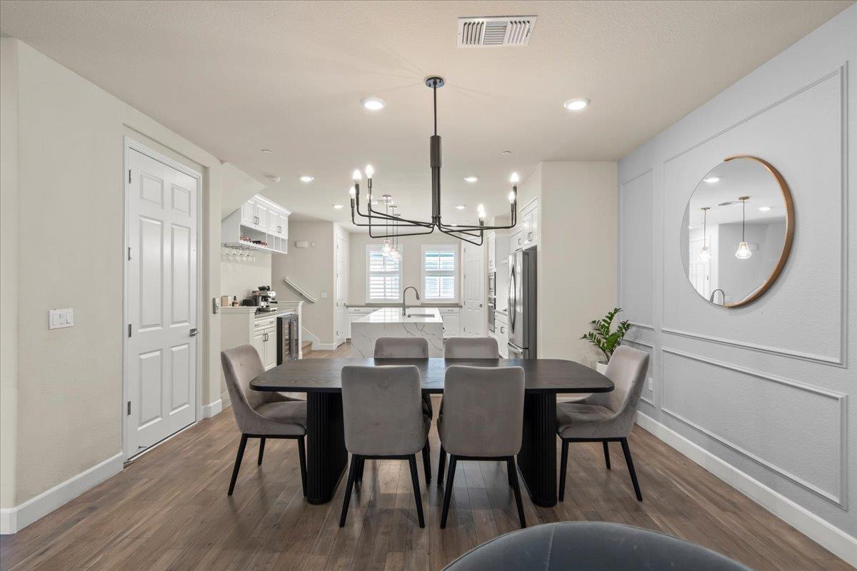 Detail Gallery Image 21 of 38 For 437 Hollow Falls Cmn, Fremont,  CA 94539 - 3 Beds | 3/1 Baths