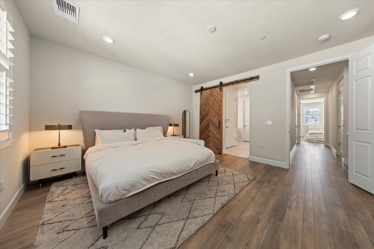 Detail Gallery Image 24 of 38 For 437 Hollow Falls Cmn, Fremont,  CA 94539 - 3 Beds | 3/1 Baths