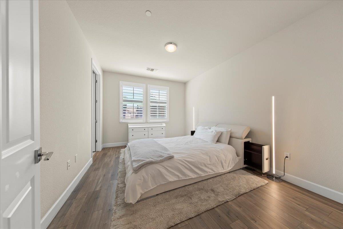 Detail Gallery Image 29 of 38 For 437 Hollow Falls Cmn, Fremont,  CA 94539 - 3 Beds | 3/1 Baths