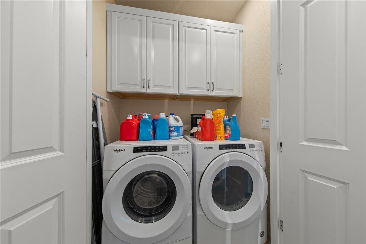 Detail Gallery Image 33 of 38 For 437 Hollow Falls Cmn, Fremont,  CA 94539 - 3 Beds | 3/1 Baths