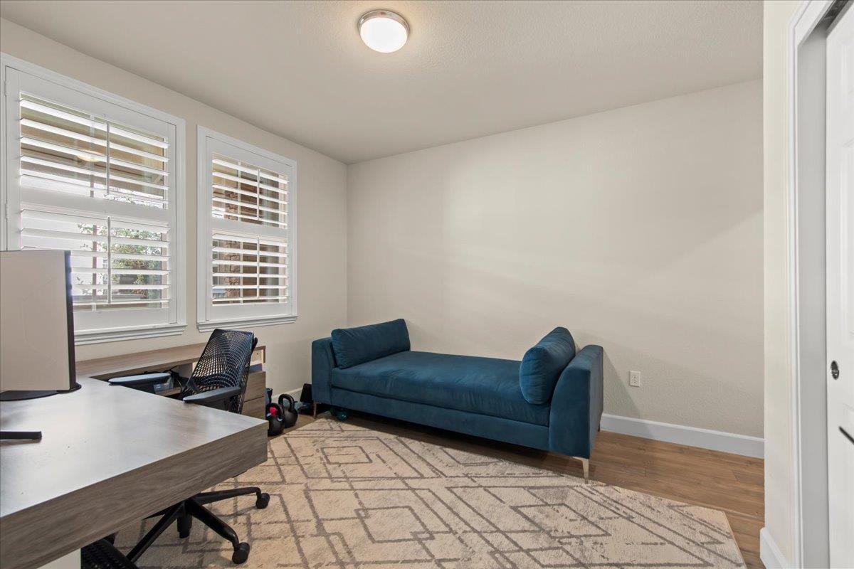 Detail Gallery Image 6 of 38 For 437 Hollow Falls Cmn, Fremont,  CA 94539 - 3 Beds | 3/1 Baths