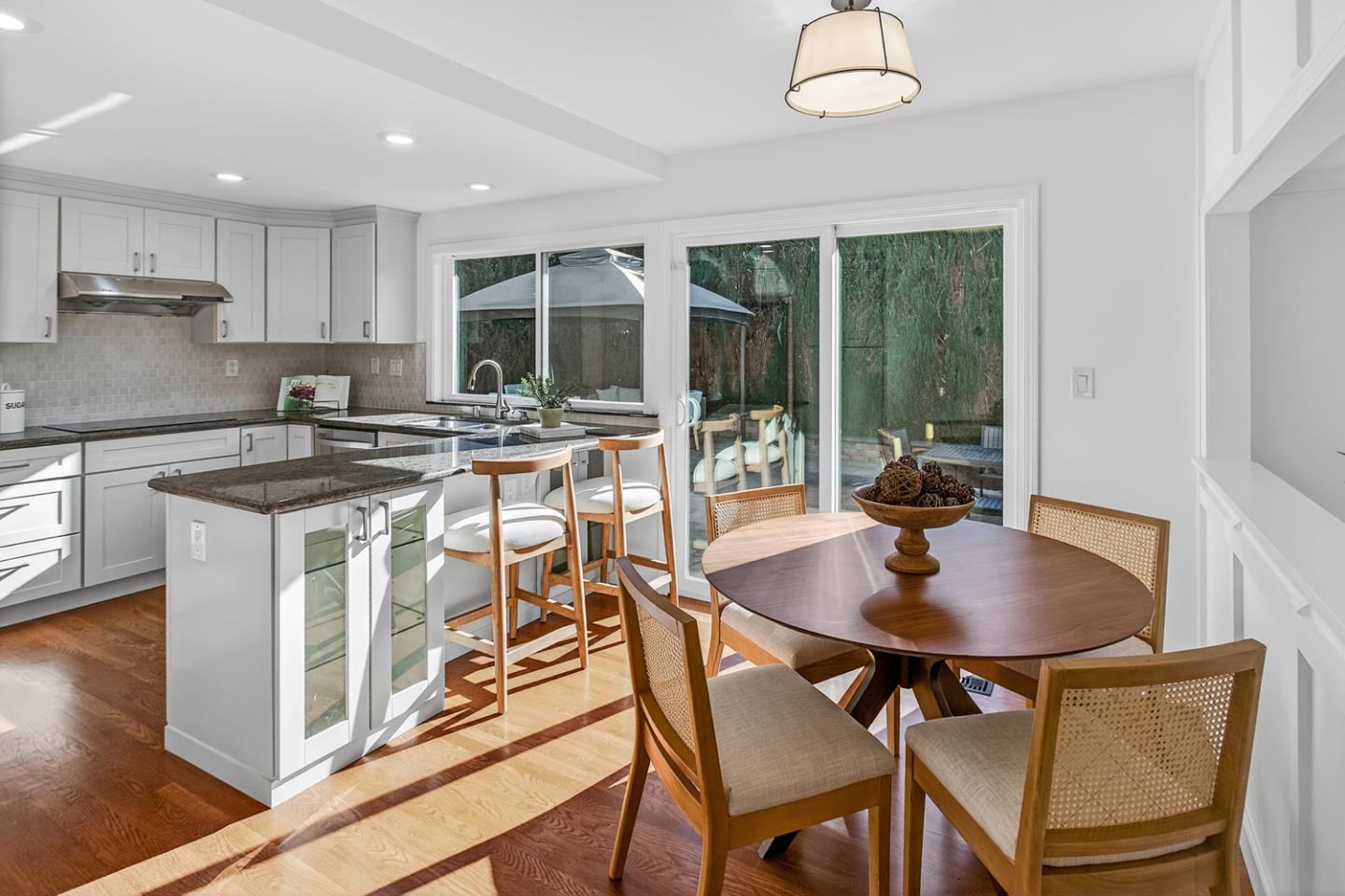 Detail Gallery Image 11 of 31 For 1582 Petal Way, San Jose,  CA 95129 - 4 Beds | 3 Baths