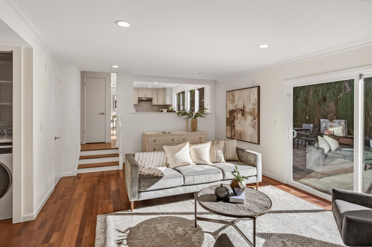 Detail Gallery Image 14 of 31 For 1582 Petal Way, San Jose,  CA 95129 - 4 Beds | 3 Baths