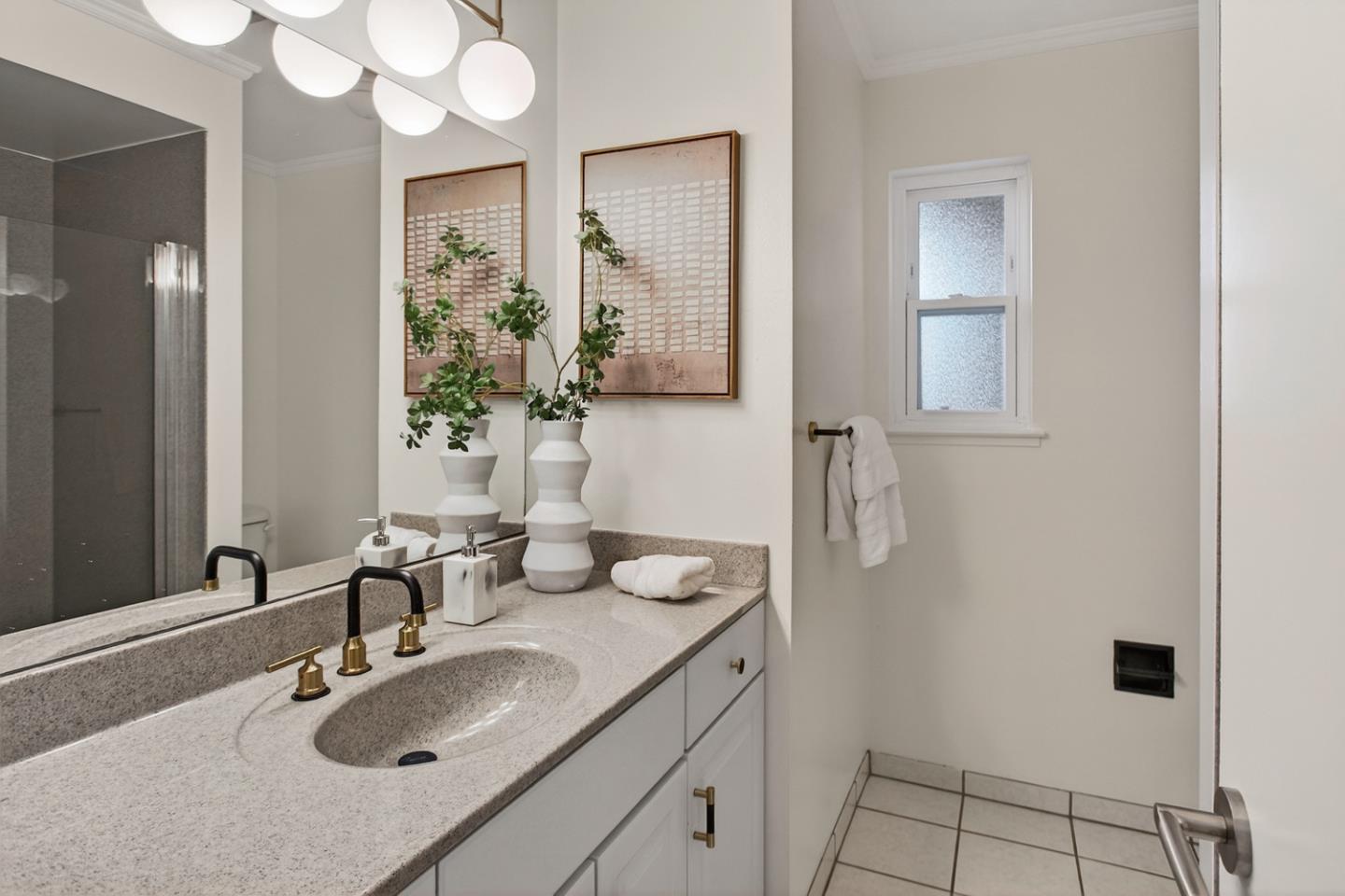 Detail Gallery Image 27 of 31 For 1582 Petal Way, San Jose,  CA 95129 - 4 Beds | 3 Baths