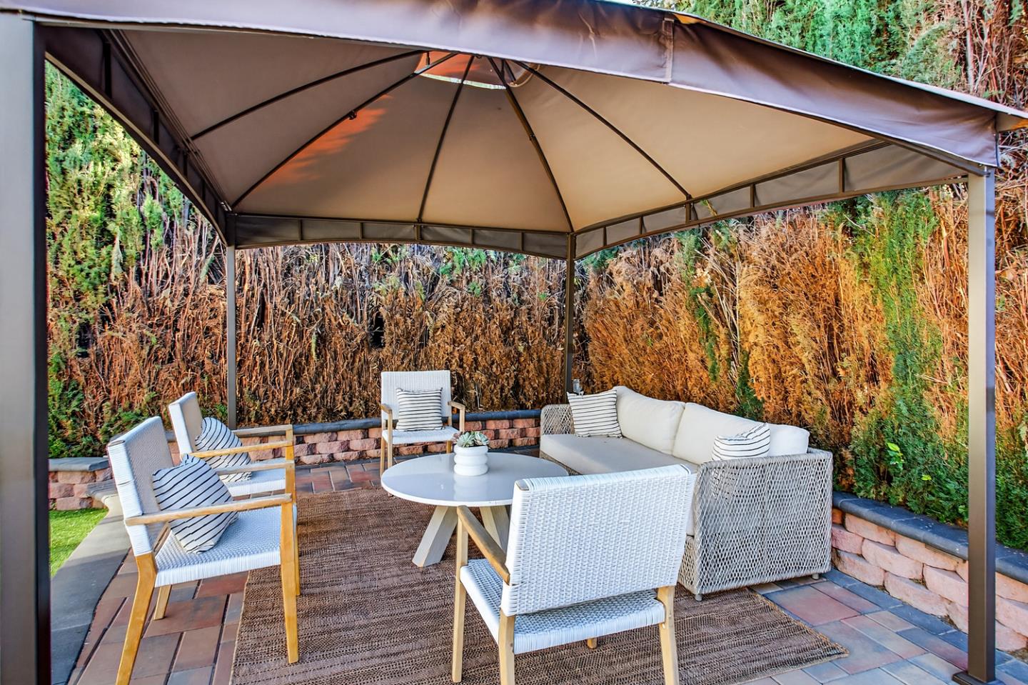 Detail Gallery Image 30 of 31 For 1582 Petal Way, San Jose,  CA 95129 - 4 Beds | 3 Baths