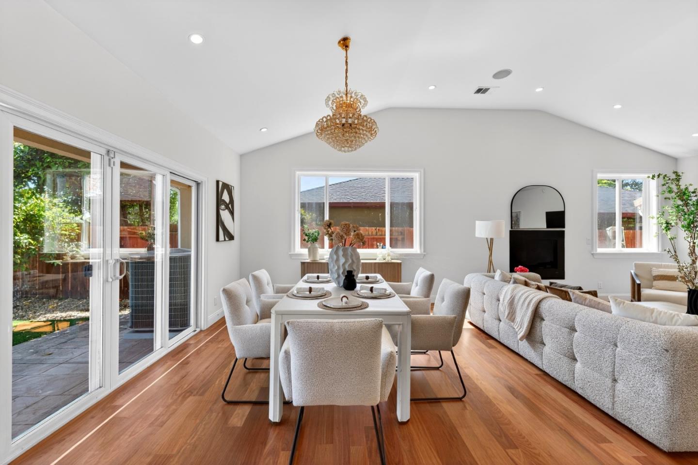 Detail Gallery Image 21 of 77 For 5172 Selma Ave, Fremont,  CA 94536 - 4 Beds | 4 Baths