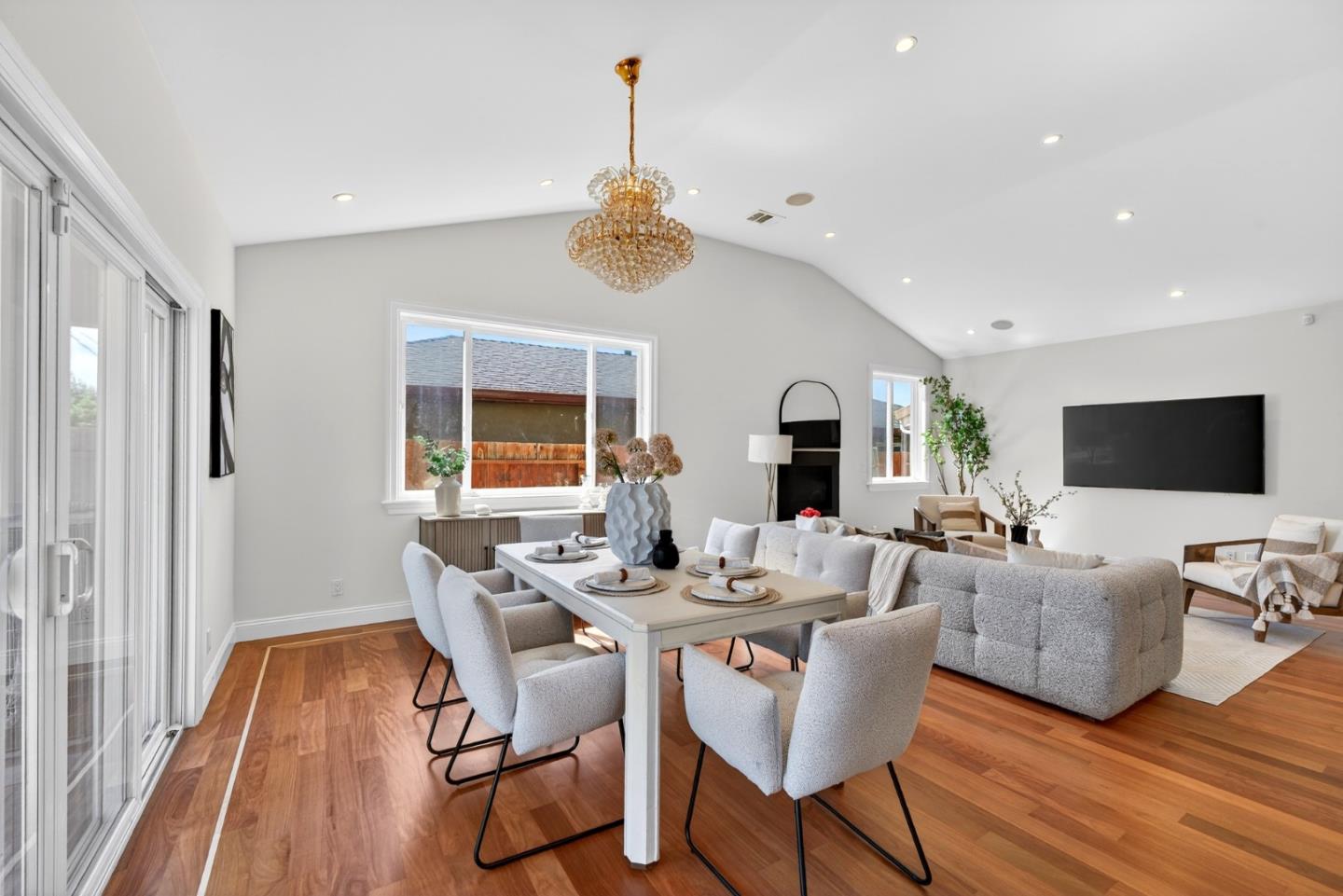 Detail Gallery Image 22 of 77 For 5172 Selma Ave, Fremont,  CA 94536 - 4 Beds | 4 Baths