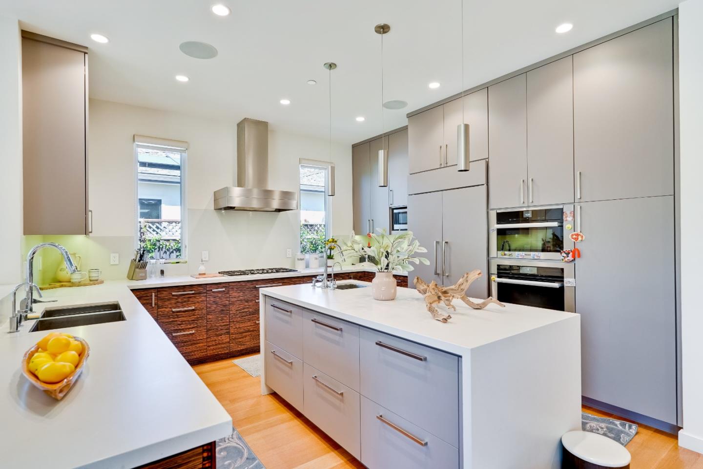 Detail Gallery Image 14 of 62 For 1534 Wessex Ave, Los Altos,  CA 94024 - 5 Beds | 3/1 Baths