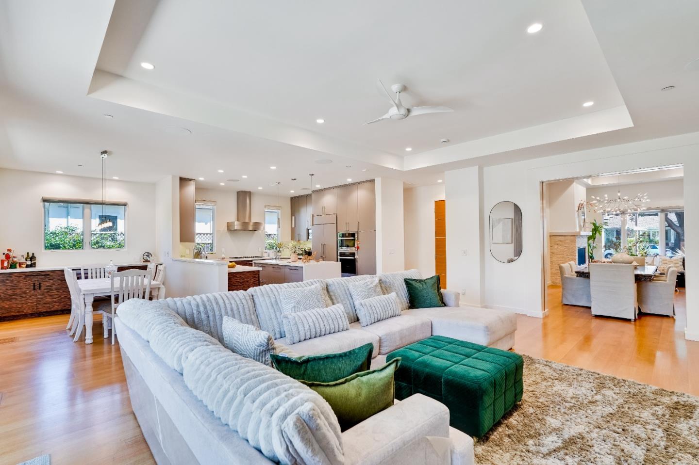 Detail Gallery Image 20 of 62 For 1534 Wessex Ave, Los Altos,  CA 94024 - 5 Beds | 3/1 Baths