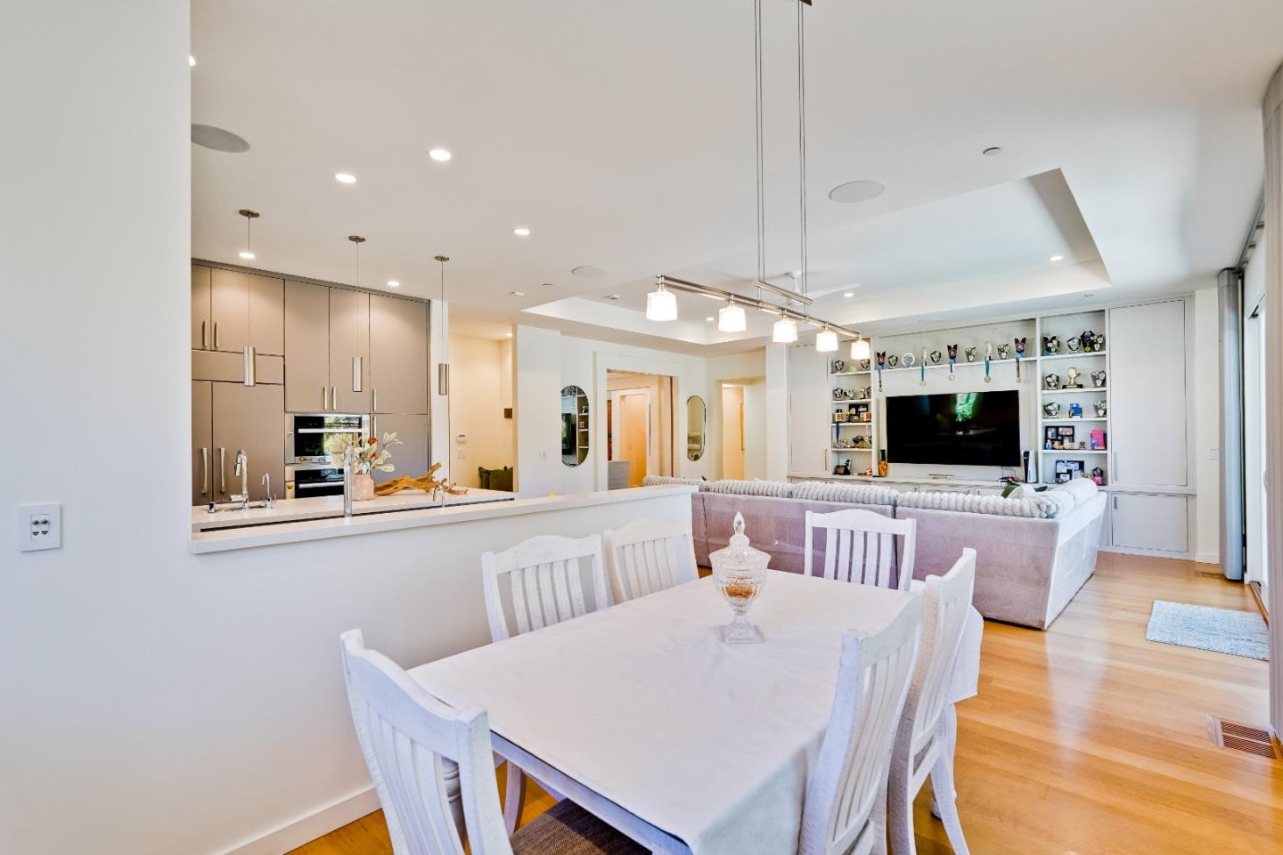 Detail Gallery Image 26 of 62 For 1534 Wessex Ave, Los Altos,  CA 94024 - 5 Beds | 3/1 Baths