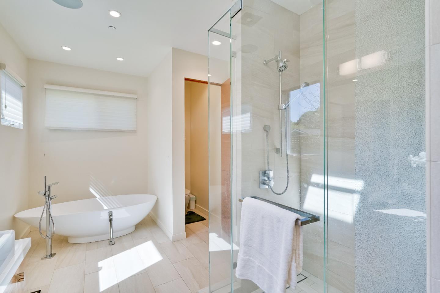 Detail Gallery Image 34 of 62 For 1534 Wessex Ave, Los Altos,  CA 94024 - 5 Beds | 3/1 Baths