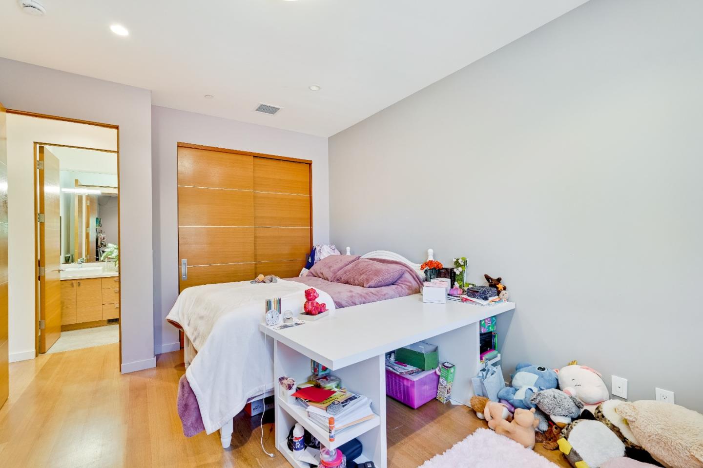 Detail Gallery Image 37 of 62 For 1534 Wessex Ave, Los Altos,  CA 94024 - 5 Beds | 3/1 Baths