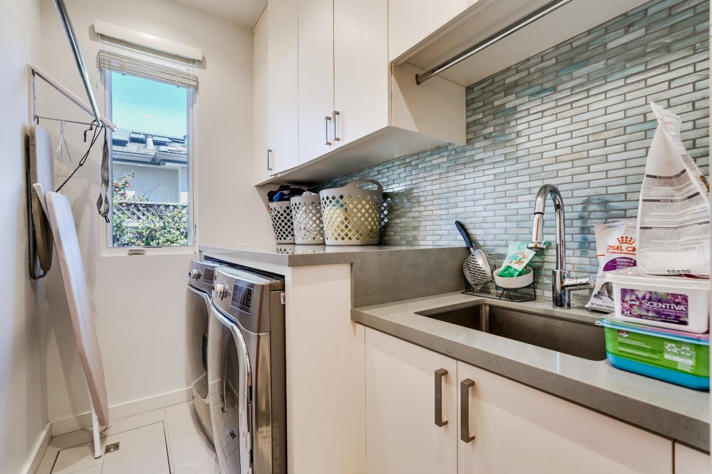 Detail Gallery Image 54 of 62 For 1534 Wessex Ave, Los Altos,  CA 94024 - 5 Beds | 3/1 Baths