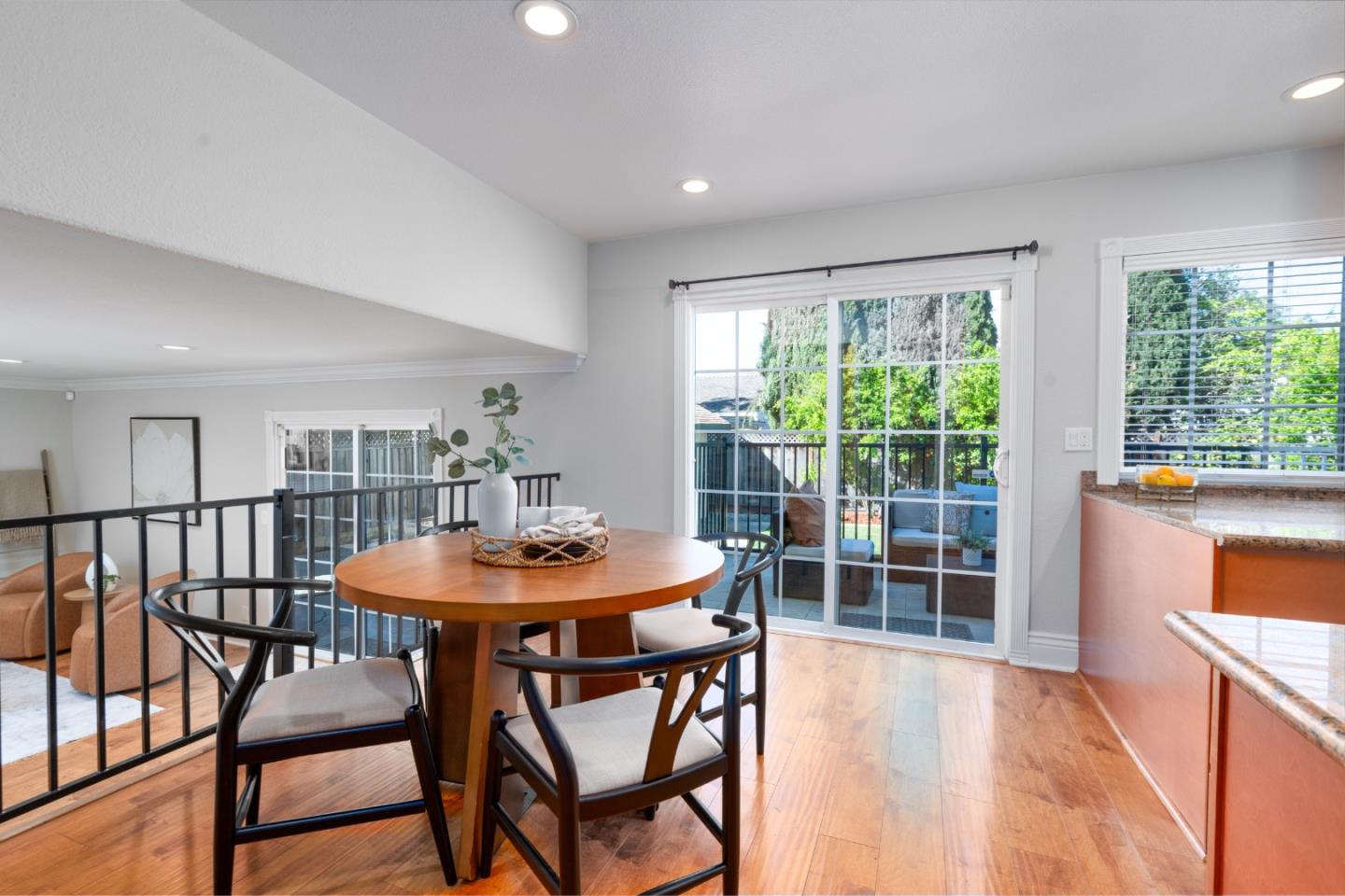 Detail Gallery Image 11 of 30 For 4445 Windsor Park Dr, San Jose,  CA 95136 - 4 Beds | 2/1 Baths