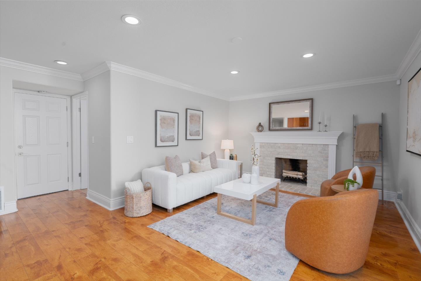 Detail Gallery Image 12 of 30 For 4445 Windsor Park Dr, San Jose,  CA 95136 - 4 Beds | 2/1 Baths