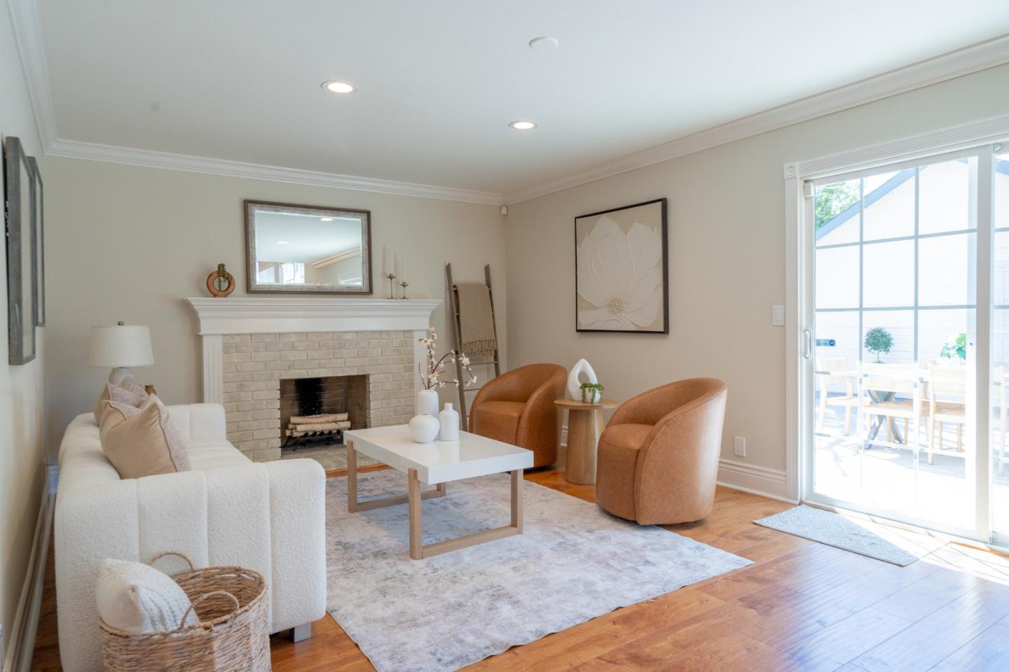 Detail Gallery Image 13 of 30 For 4445 Windsor Park Dr, San Jose,  CA 95136 - 4 Beds | 2/1 Baths