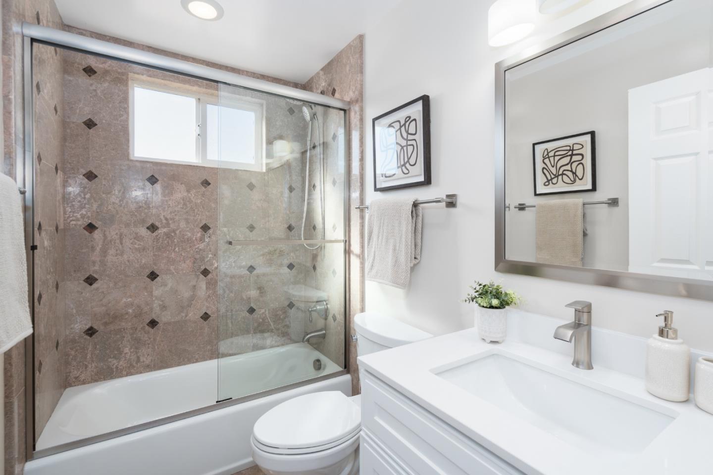 Detail Gallery Image 21 of 30 For 4445 Windsor Park Dr, San Jose,  CA 95136 - 4 Beds | 2/1 Baths