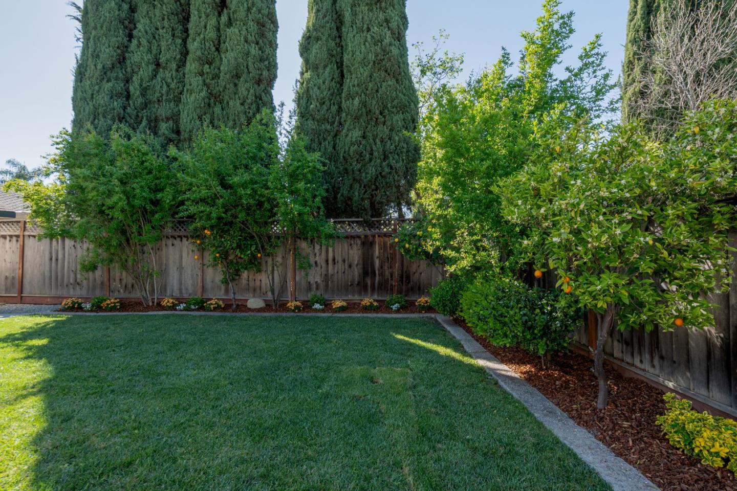 Detail Gallery Image 27 of 30 For 4445 Windsor Park Dr, San Jose,  CA 95136 - 4 Beds | 2/1 Baths