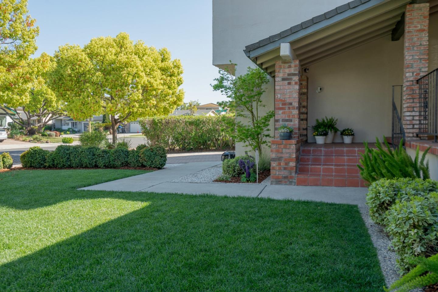 Detail Gallery Image 3 of 30 For 4445 Windsor Park Dr, San Jose,  CA 95136 - 4 Beds | 2/1 Baths