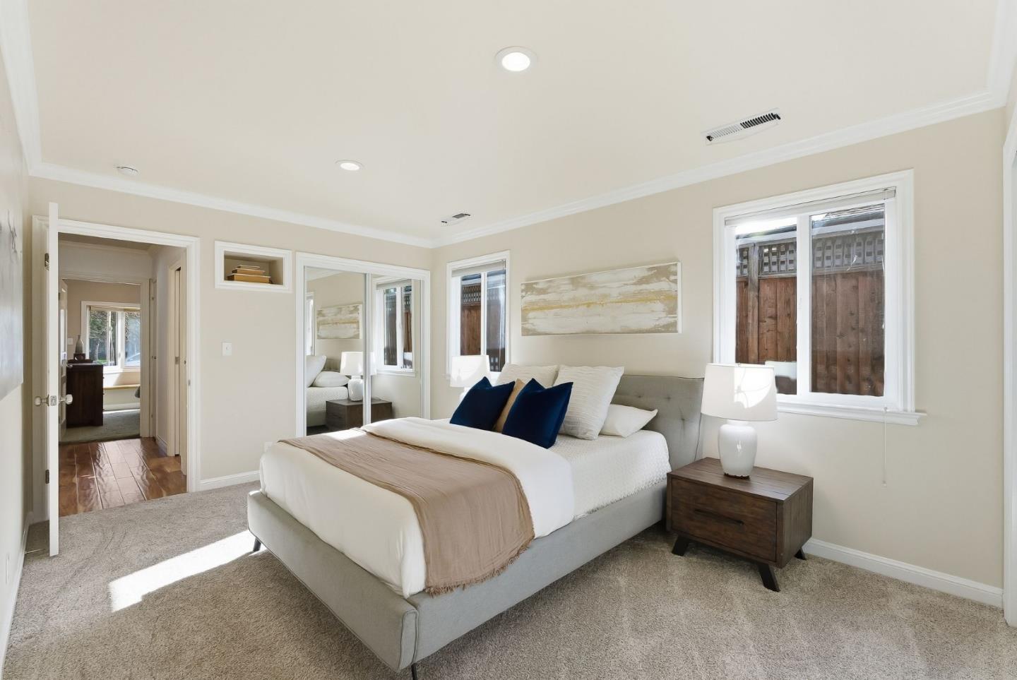 Detail Gallery Image 12 of 24 For 1276 Windsor Way, Redwood City,  CA 94061 - 3 Beds | 2/1 Baths