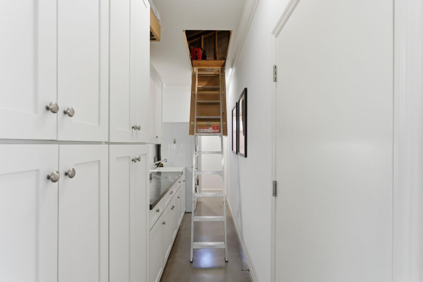 Detail Gallery Image 16 of 24 For 1276 Windsor Way, Redwood City,  CA 94061 - 3 Beds | 2/1 Baths