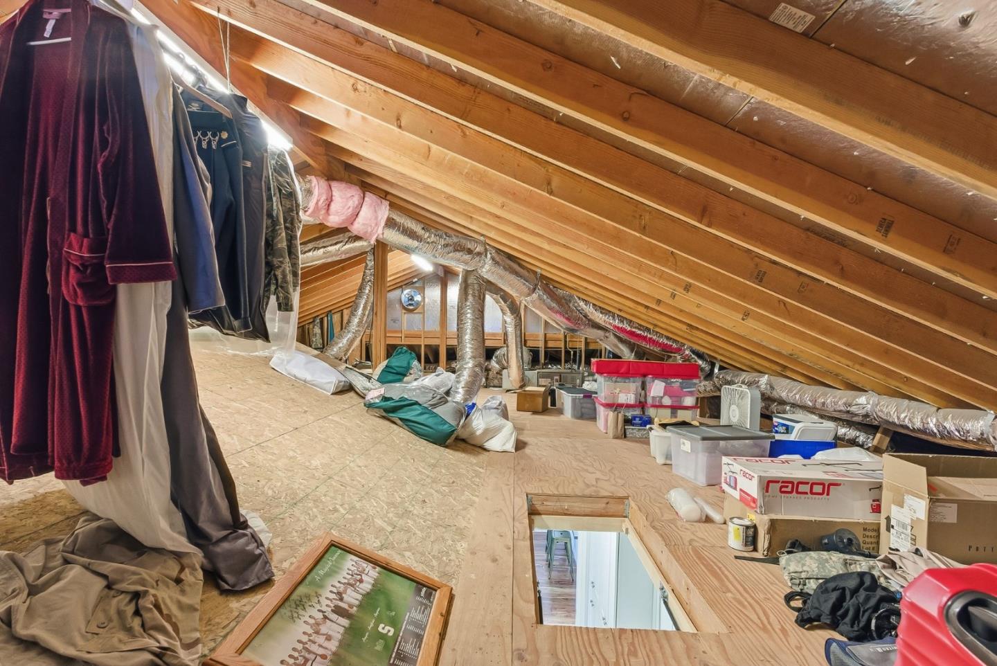 Detail Gallery Image 17 of 24 For 1276 Windsor Way, Redwood City,  CA 94061 - 3 Beds | 2/1 Baths