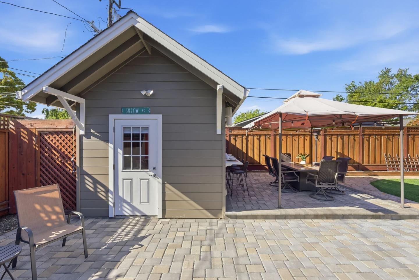 Detail Gallery Image 23 of 24 For 1276 Windsor Way, Redwood City,  CA 94061 - 3 Beds | 2/1 Baths