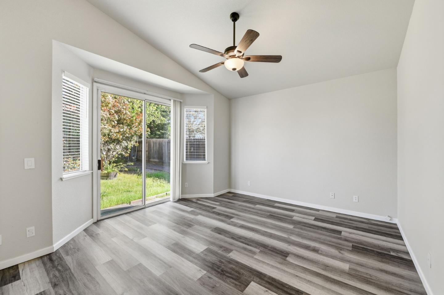 Detail Gallery Image 15 of 21 For 357 Hatton Ct, Roseville,  CA 95747 - 3 Beds | 2 Baths