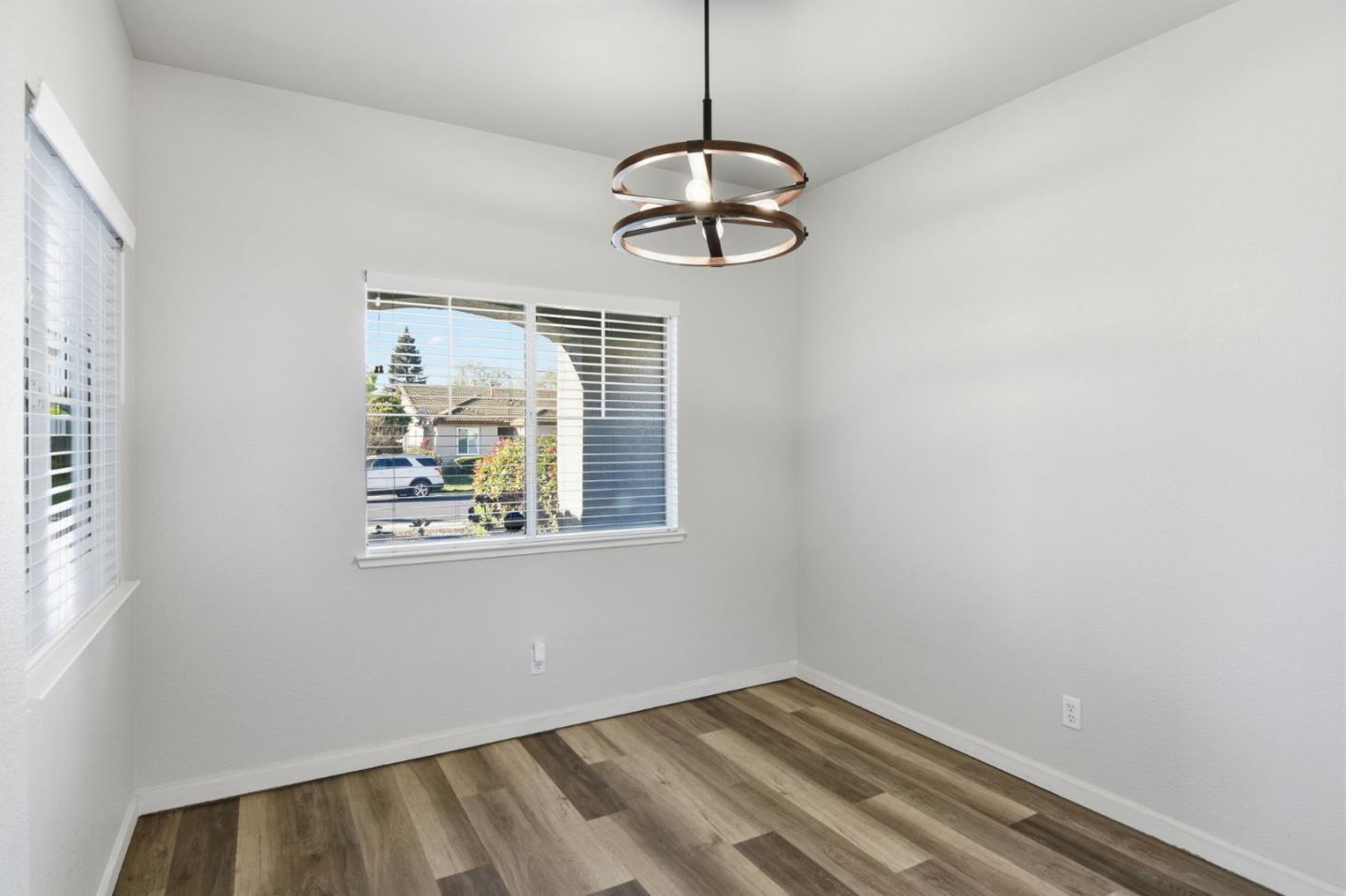 Detail Gallery Image 9 of 21 For 357 Hatton Ct, Roseville,  CA 95747 - 3 Beds | 2 Baths