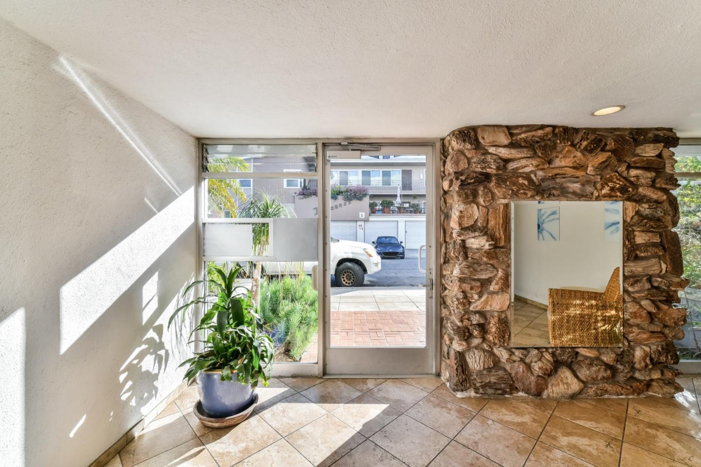 Detail Gallery Image 8 of 27 For 1250 E Ocean Blvd #205,  Long Beach,  CA 90802 - 1 Beds | 1 Baths