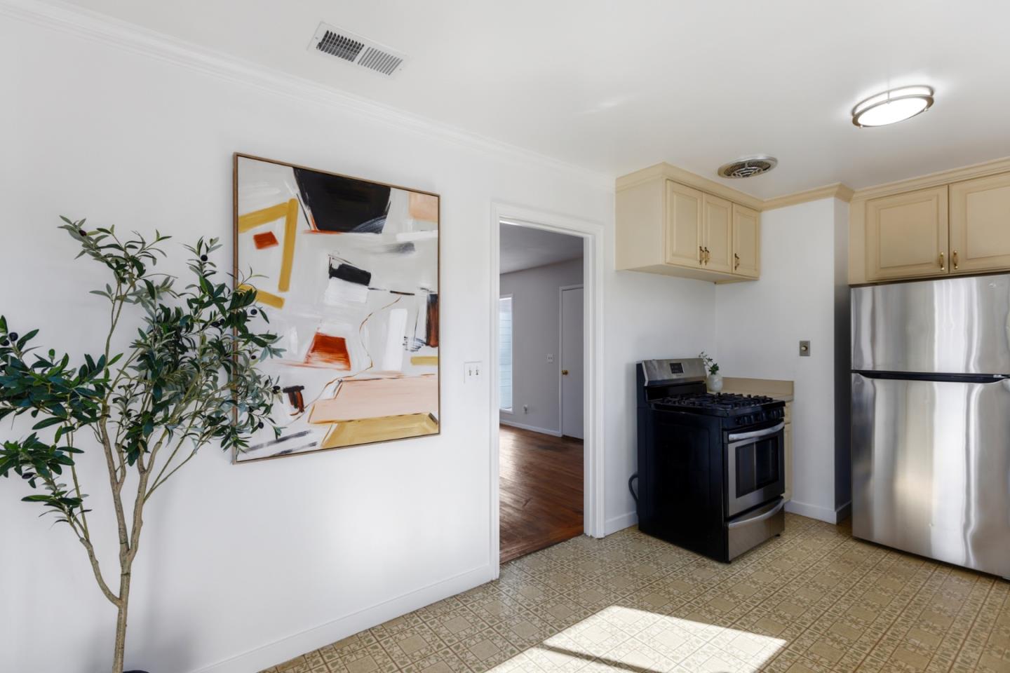 Detail Gallery Image 11 of 35 For 2130 Madison Ave, Redwood City,  CA 94061 - 2 Beds | 1 Baths