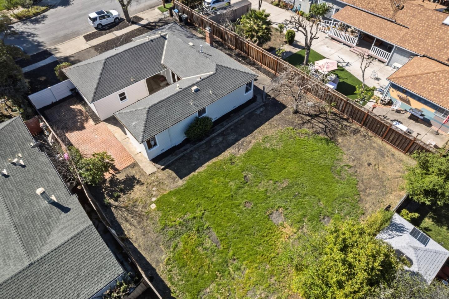 Detail Gallery Image 31 of 35 For 2130 Madison Ave, Redwood City,  CA 94061 - 2 Beds | 1 Baths