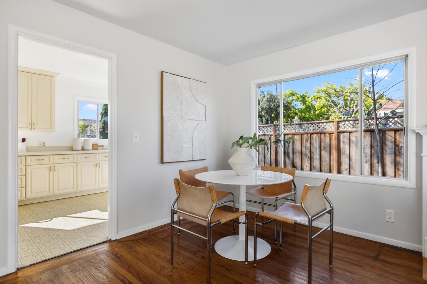 Detail Gallery Image 6 of 35 For 2130 Madison Ave, Redwood City,  CA 94061 - 2 Beds | 1 Baths