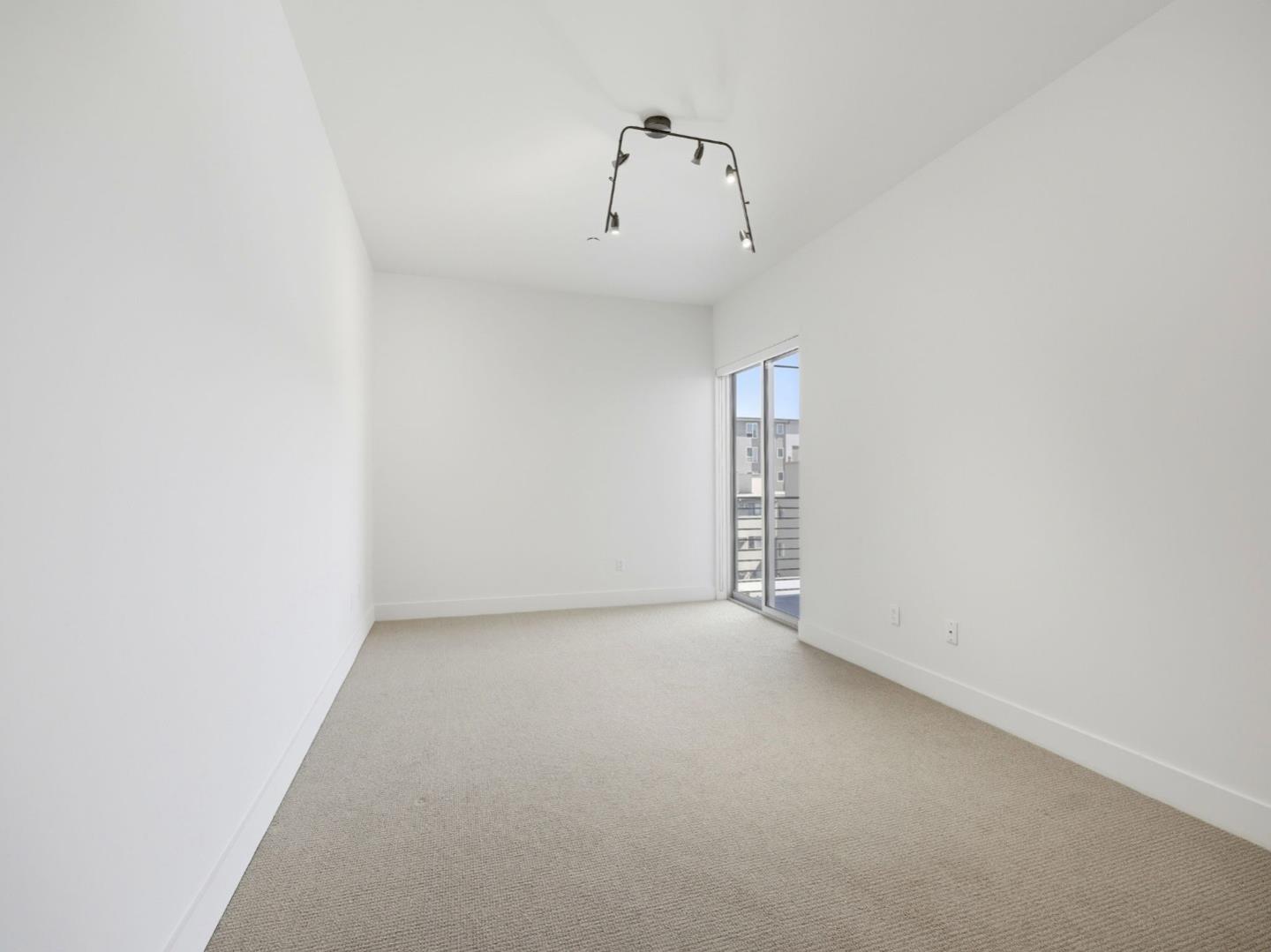 Detail Gallery Image 13 of 24 For 6735 Yucca St #406,  Los Angeles,  CA 90028 - 2 Beds | 2/1 Baths