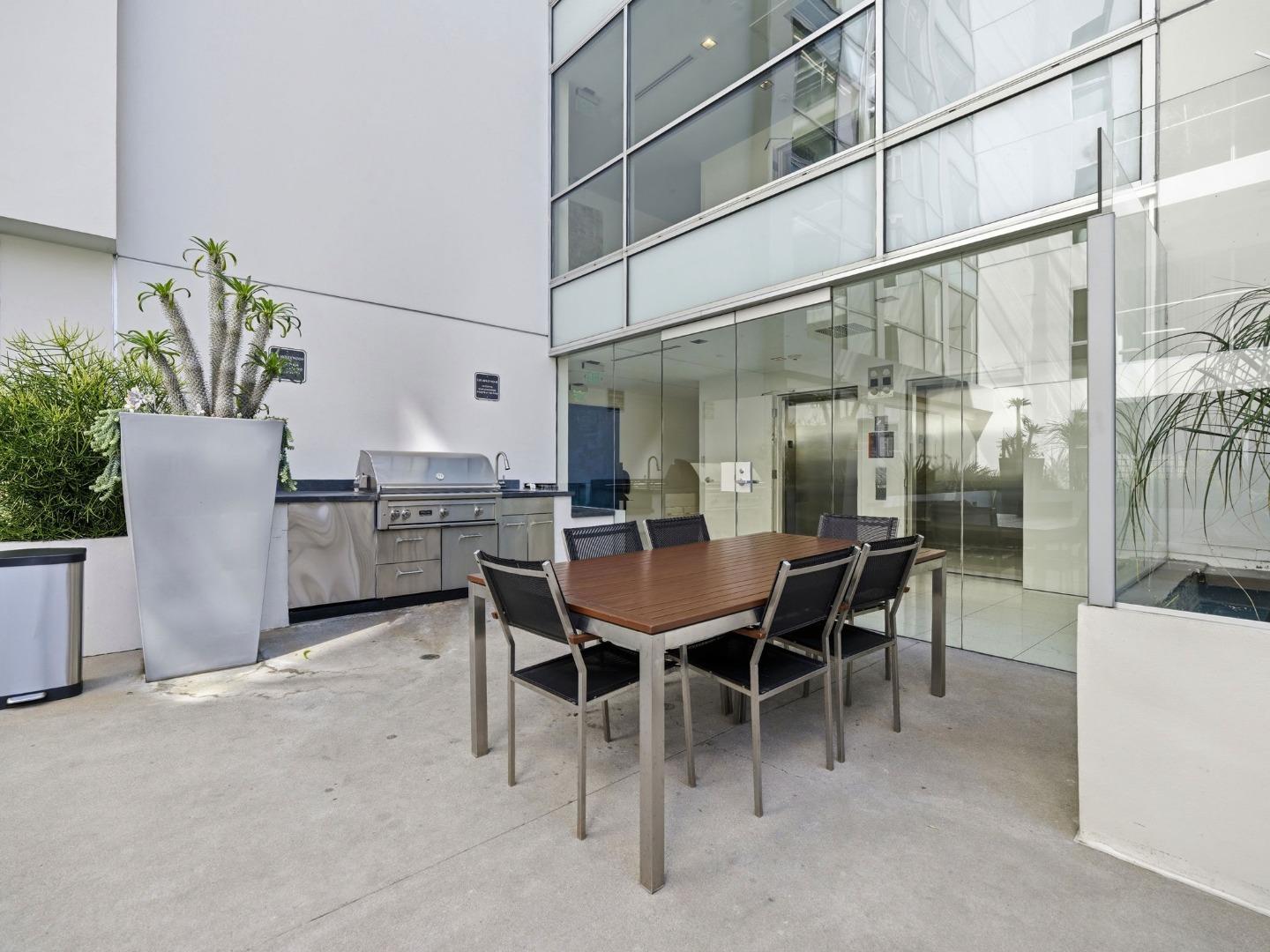 Detail Gallery Image 23 of 24 For 6735 Yucca St #406,  Los Angeles,  CA 90028 - 2 Beds | 2/1 Baths