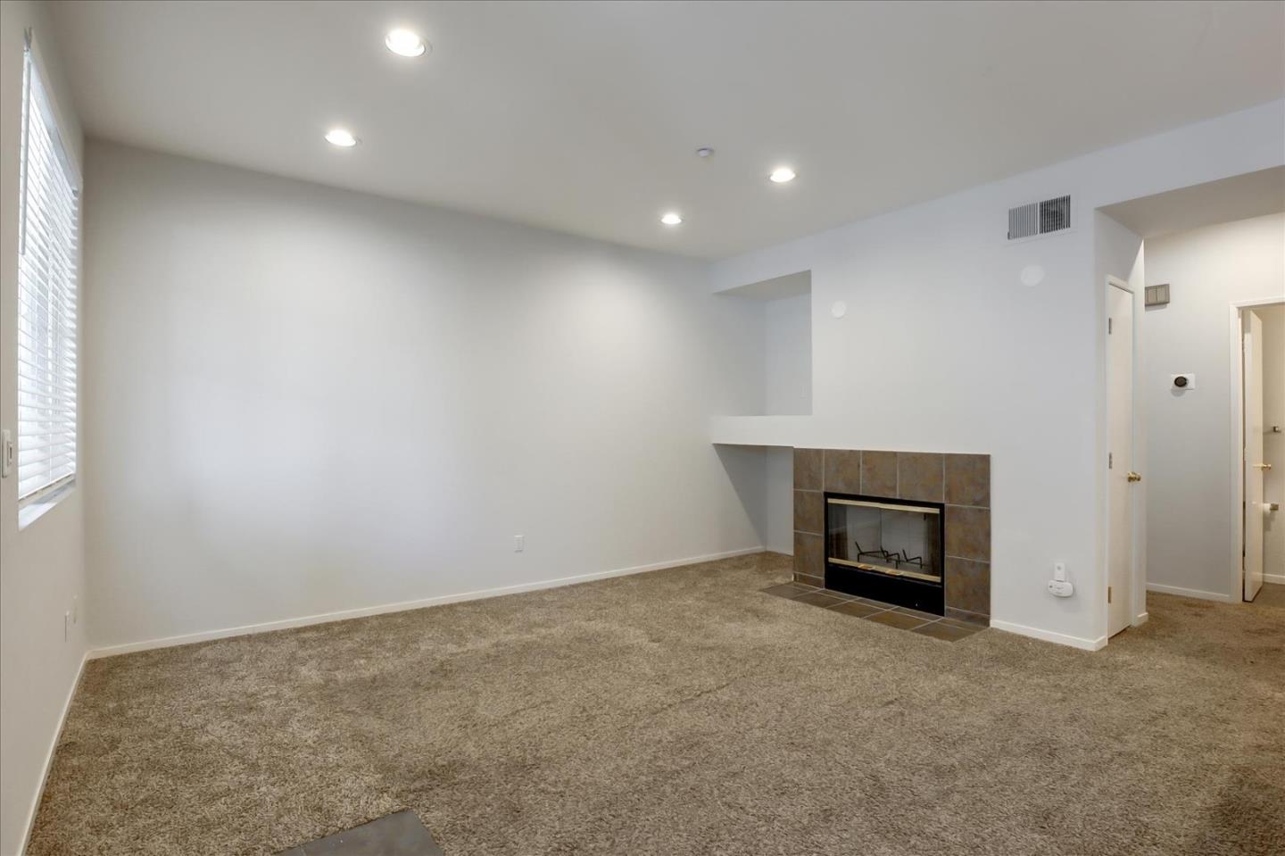 Detail Gallery Image 12 of 31 For 292 Wildrose Cmn #2,  Livermore,  CA 94551 - 2 Beds | 2/1 Baths