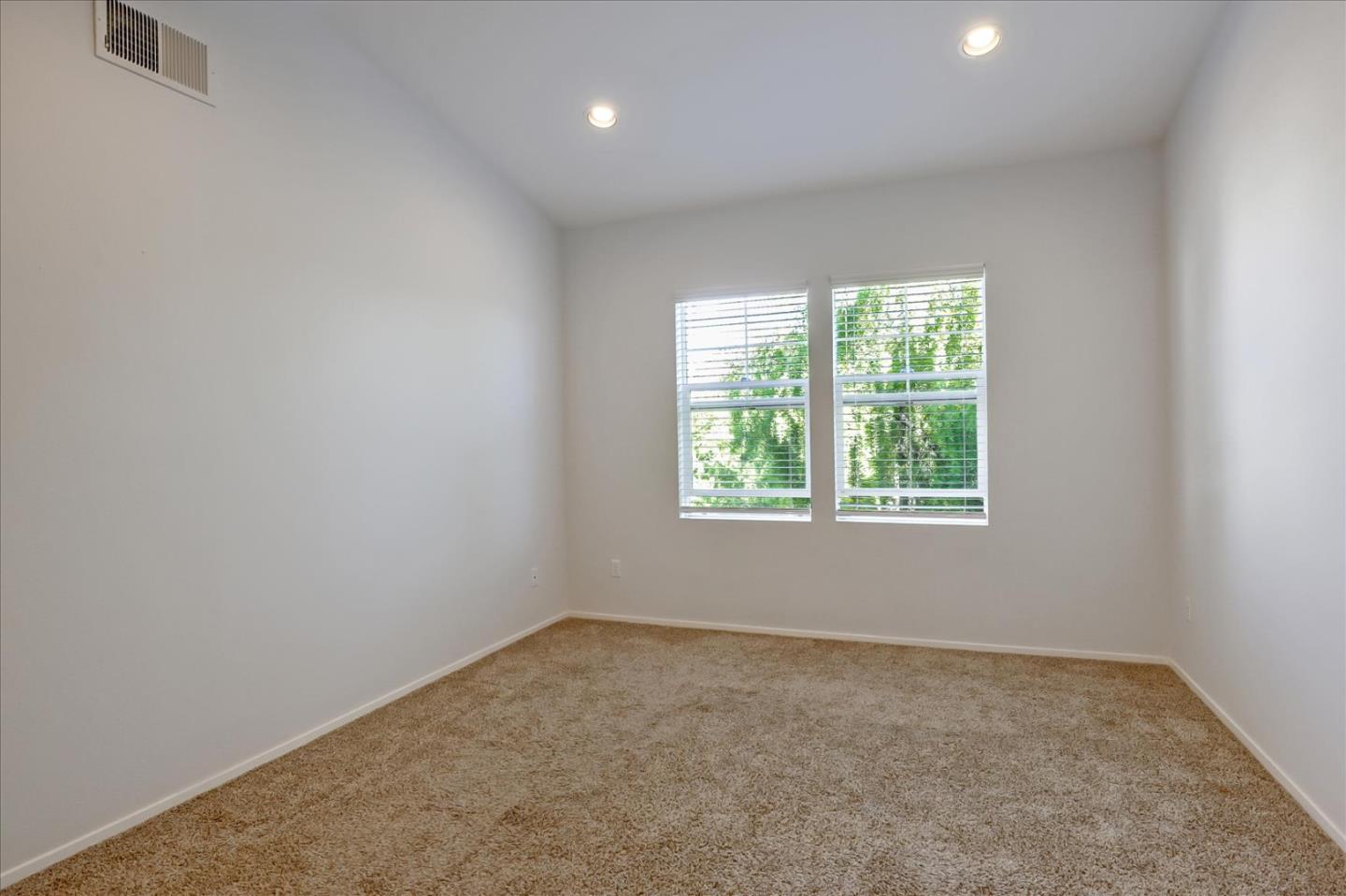 Detail Gallery Image 19 of 31 For 292 Wildrose Cmn #2,  Livermore,  CA 94551 - 2 Beds | 2/1 Baths