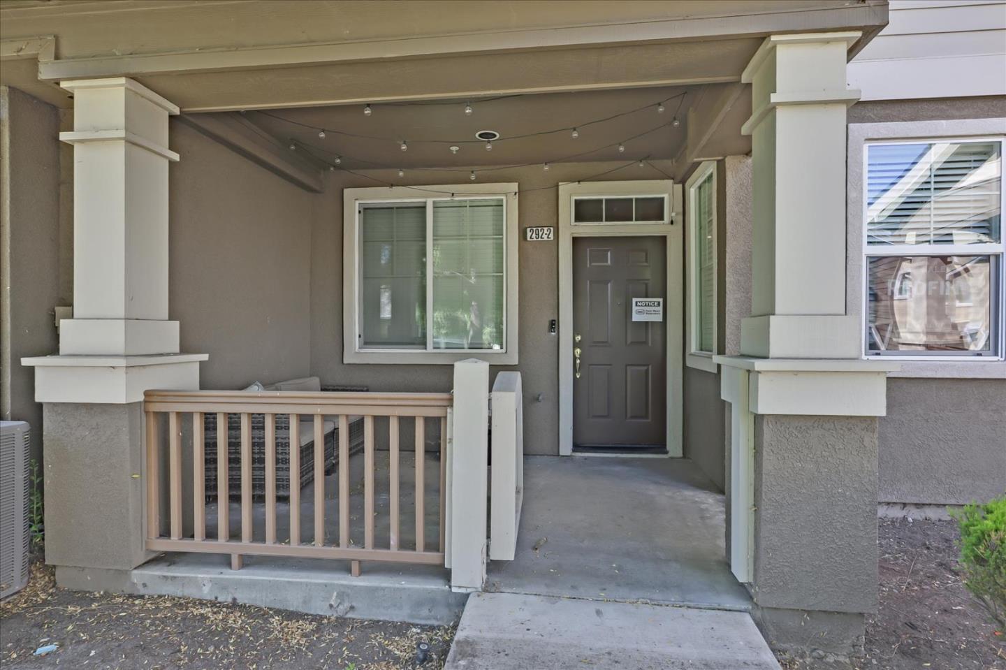 Detail Gallery Image 6 of 31 For 292 Wildrose Cmn #2,  Livermore,  CA 94551 - 2 Beds | 2/1 Baths