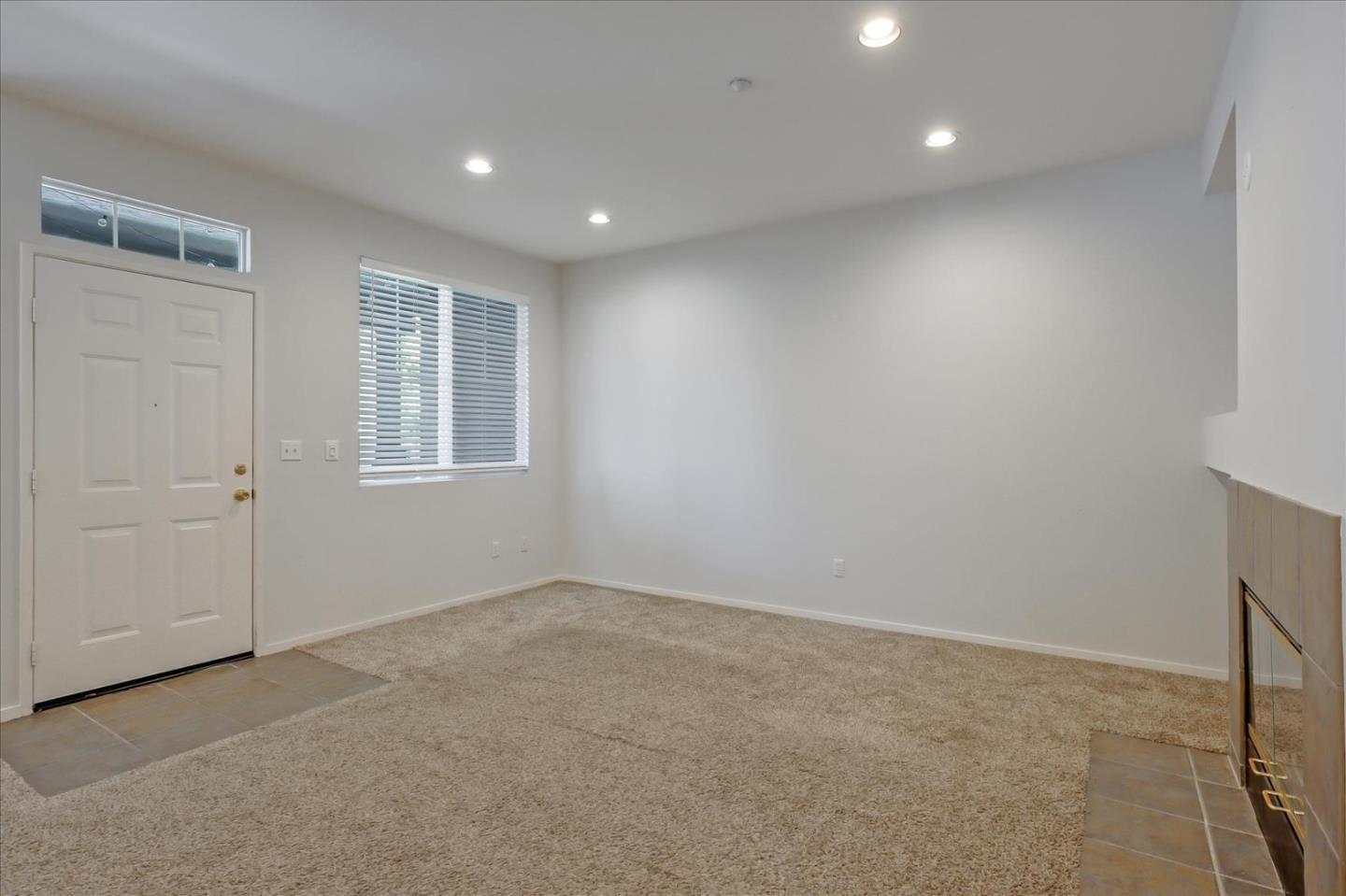 Detail Gallery Image 8 of 31 For 292 Wildrose Cmn #2,  Livermore,  CA 94551 - 2 Beds | 2/1 Baths