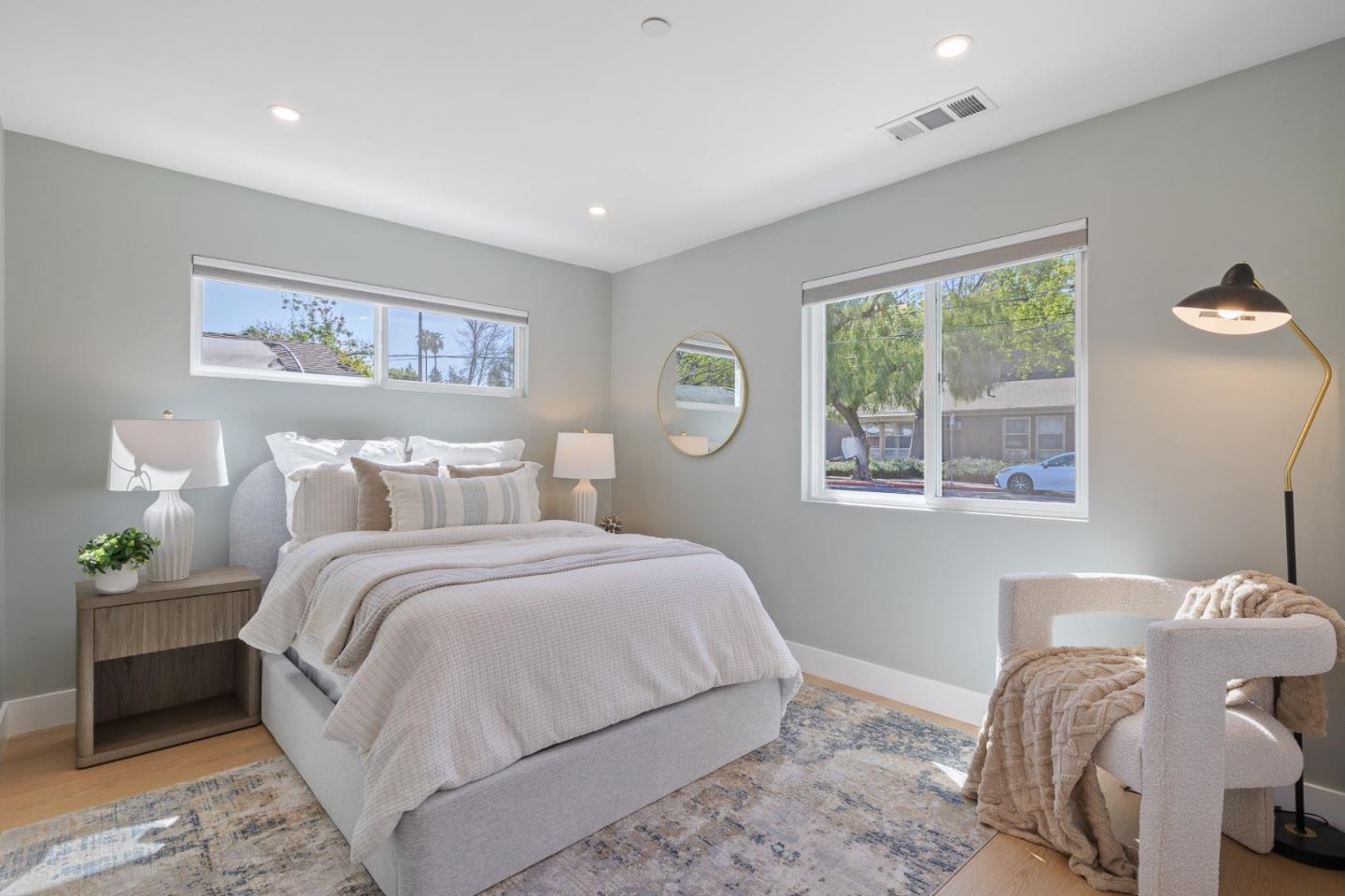 Detail Gallery Image 10 of 25 For 1950 Hackett Ave, Mountain View,  CA 94043 - 4 Beds | 3 Baths