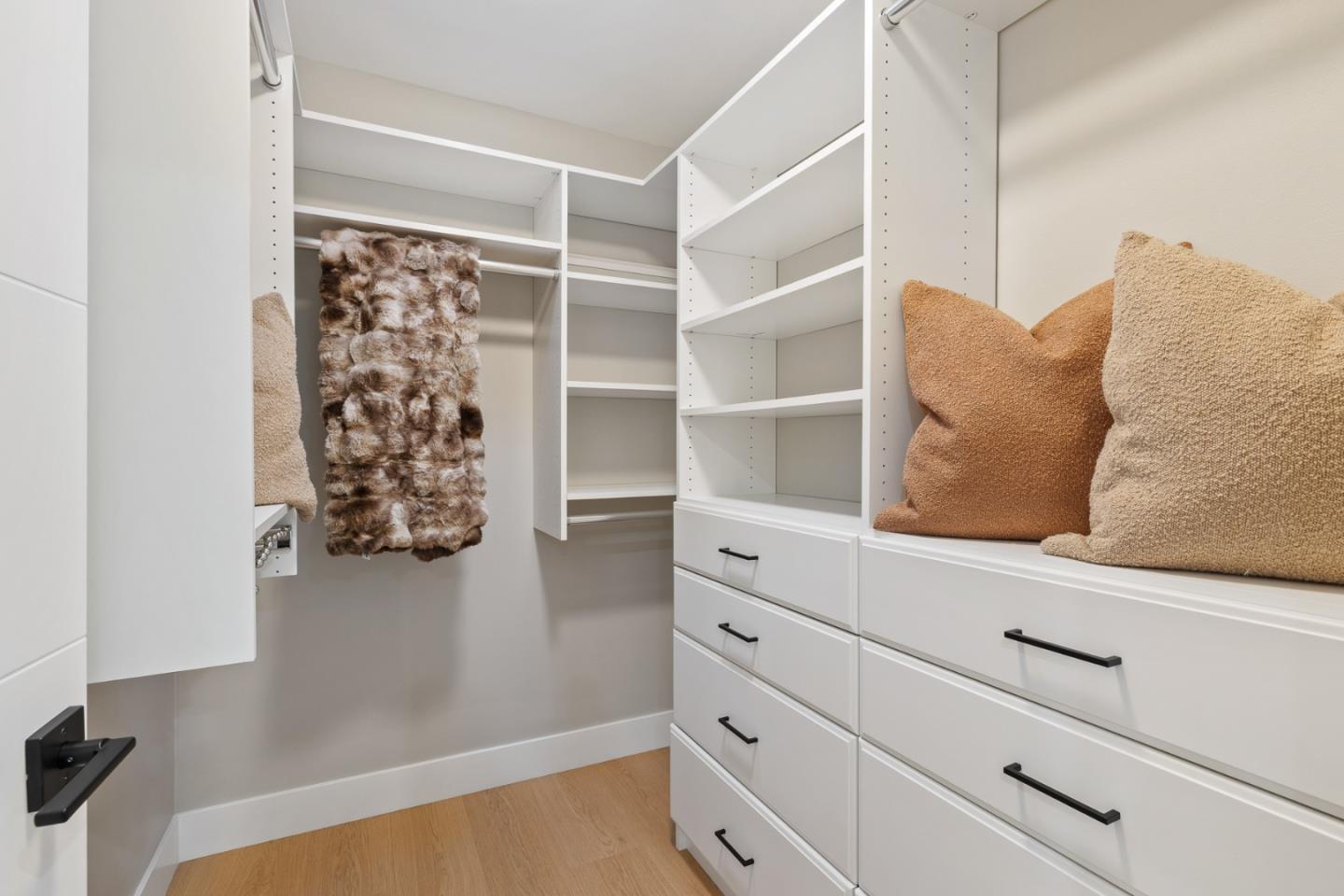 Detail Gallery Image 16 of 25 For 1950 Hackett Ave, Mountain View,  CA 94043 - 4 Beds | 3 Baths