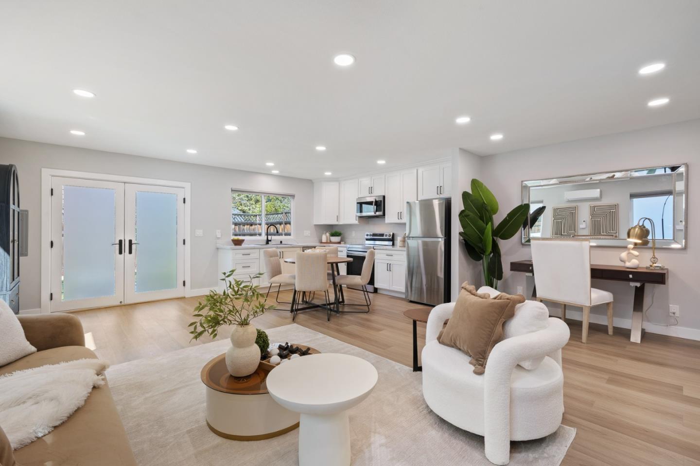 Detail Gallery Image 21 of 25 For 1950 Hackett Ave, Mountain View,  CA 94043 - 4 Beds | 3 Baths