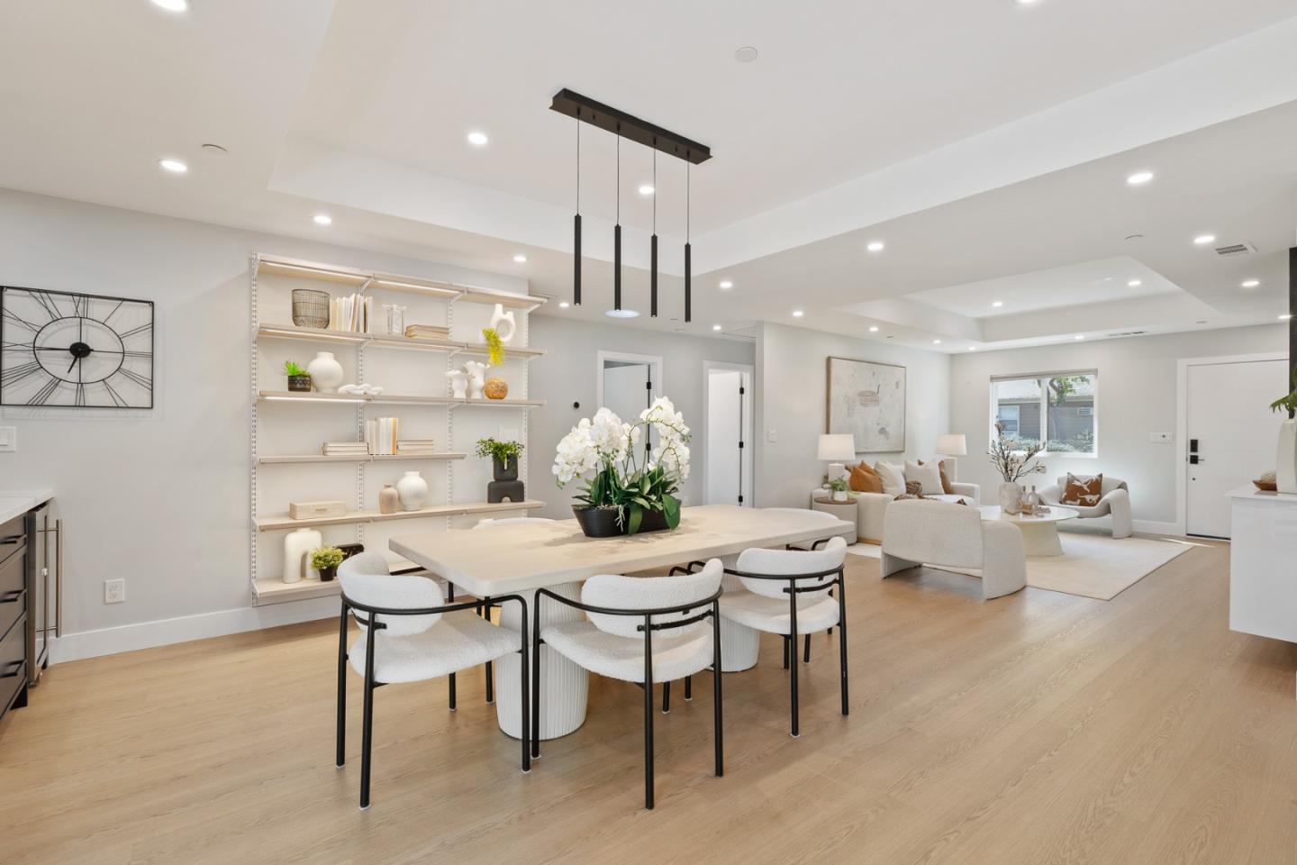 Detail Gallery Image 5 of 25 For 1950 Hackett Ave, Mountain View,  CA 94043 - 4 Beds | 3 Baths