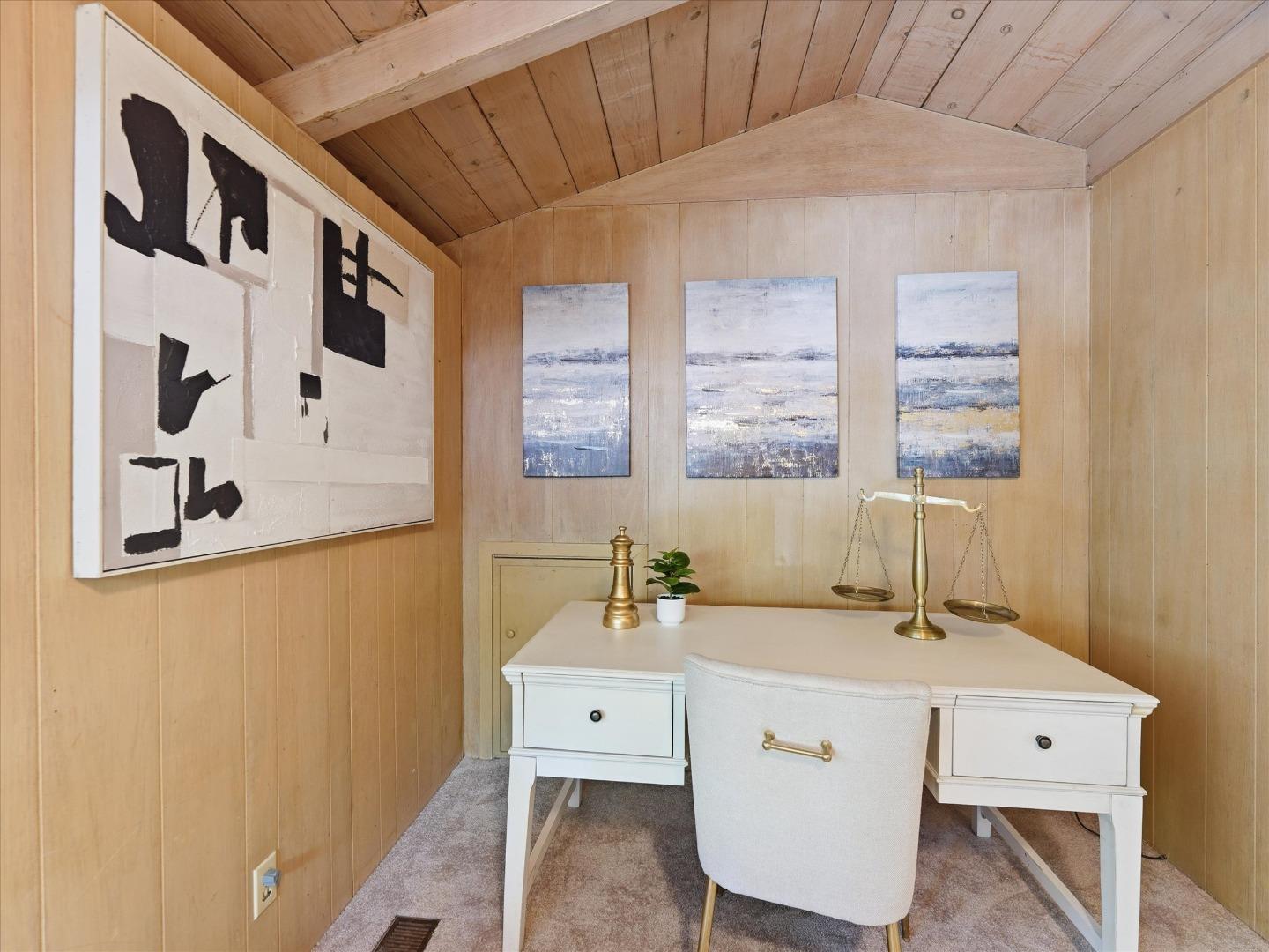 Detail Gallery Image 12 of 23 For 624 Oakridge Dr, Los Altos,  CA 94024 - 3 Beds | 2 Baths