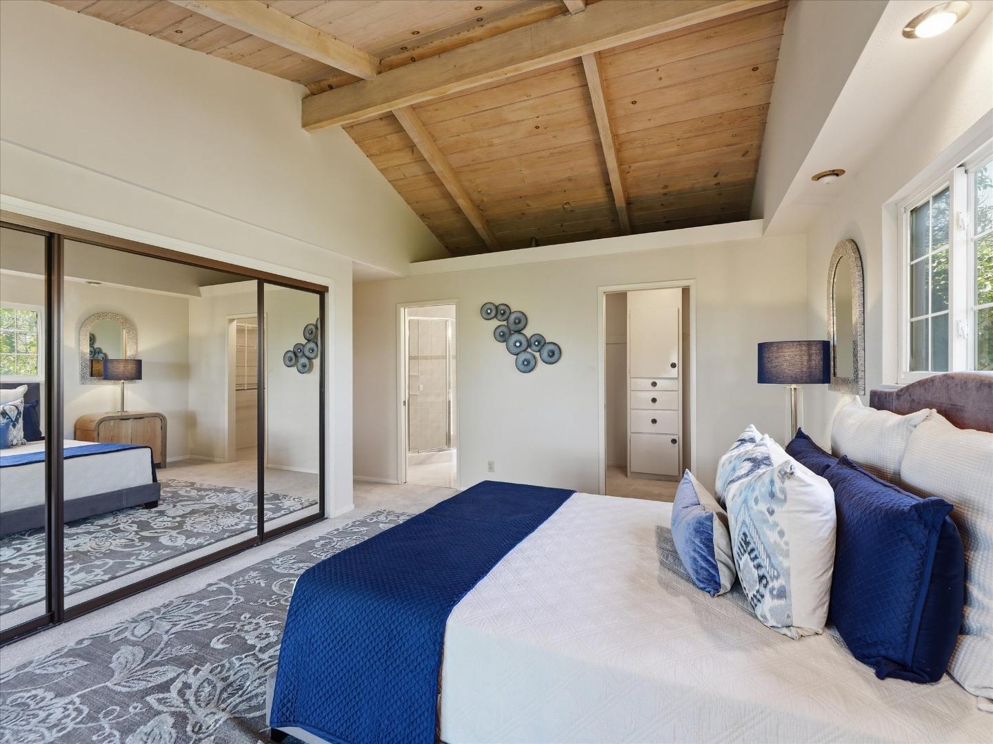 Detail Gallery Image 14 of 23 For 624 Oakridge Dr, Los Altos,  CA 94024 - 3 Beds | 2 Baths